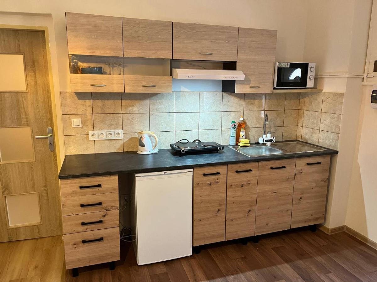 M&M Apartment, Free Parking Κάρλοβι Βάρι Εξωτερικό φωτογραφία